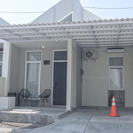 Villa Ku Villa Mu Semarang Bagian luar foto